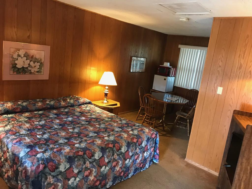 Mcgovern'S Motel And Suites Sun Prairie Exterior foto